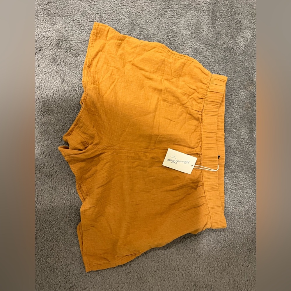 Universal Thread, Large Women’s Shorts